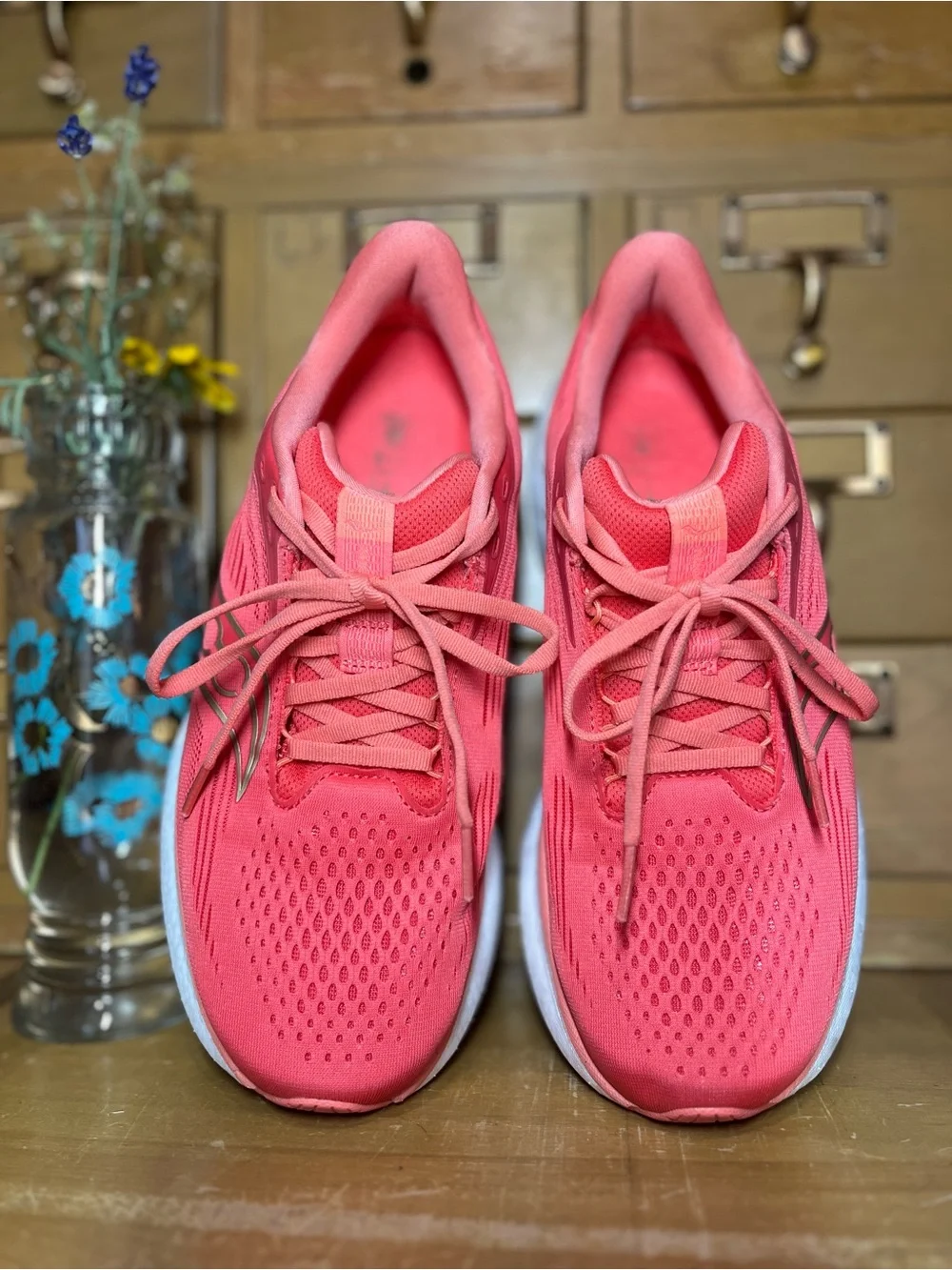 Saucony Ride 18 Women's Running Shoes Coral Salmon Size 10